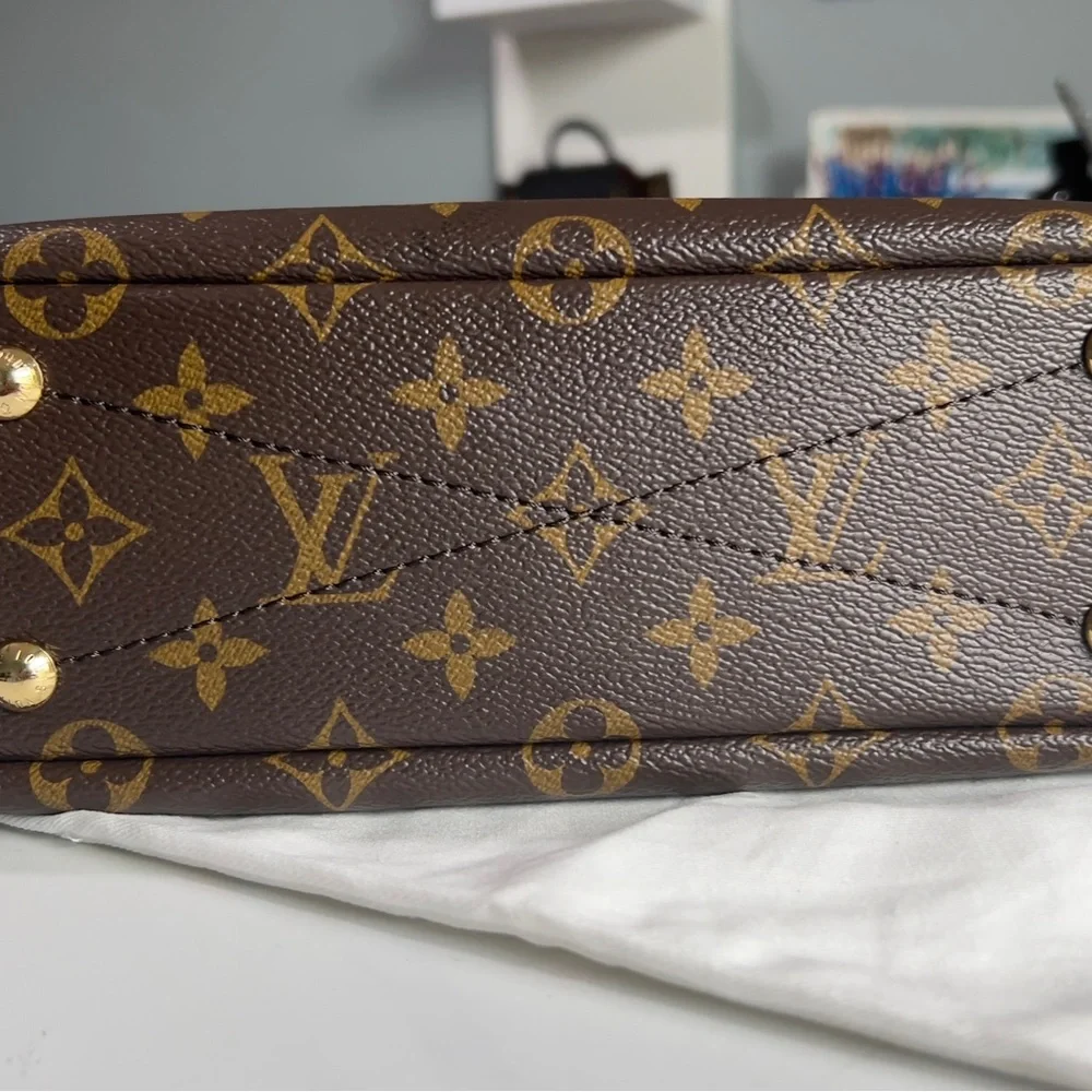Authentic Louis Vuitton Pallas BB Full Noir Monogram